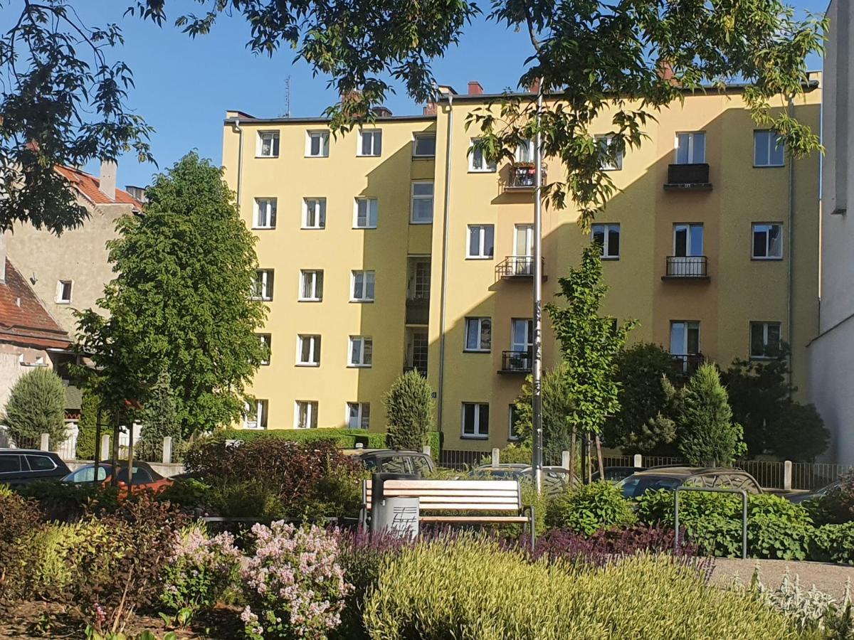 Casa De Drzymala Apartment Swidnica  Luaran gambar