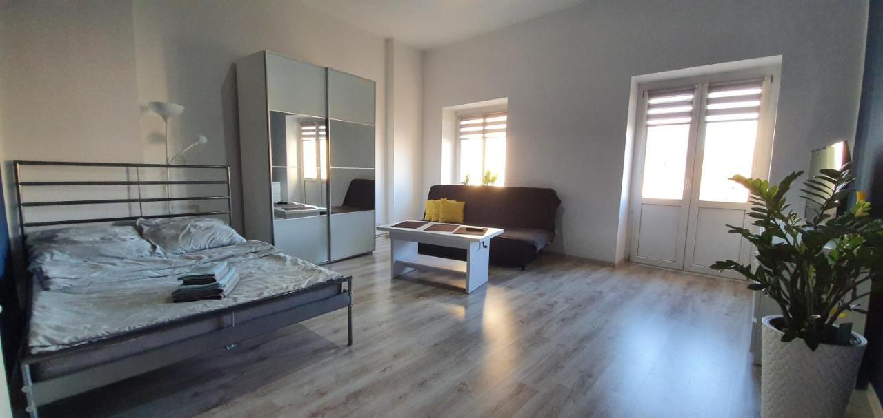 Casa De Drzymala Apartment Swidnica  Luaran gambar